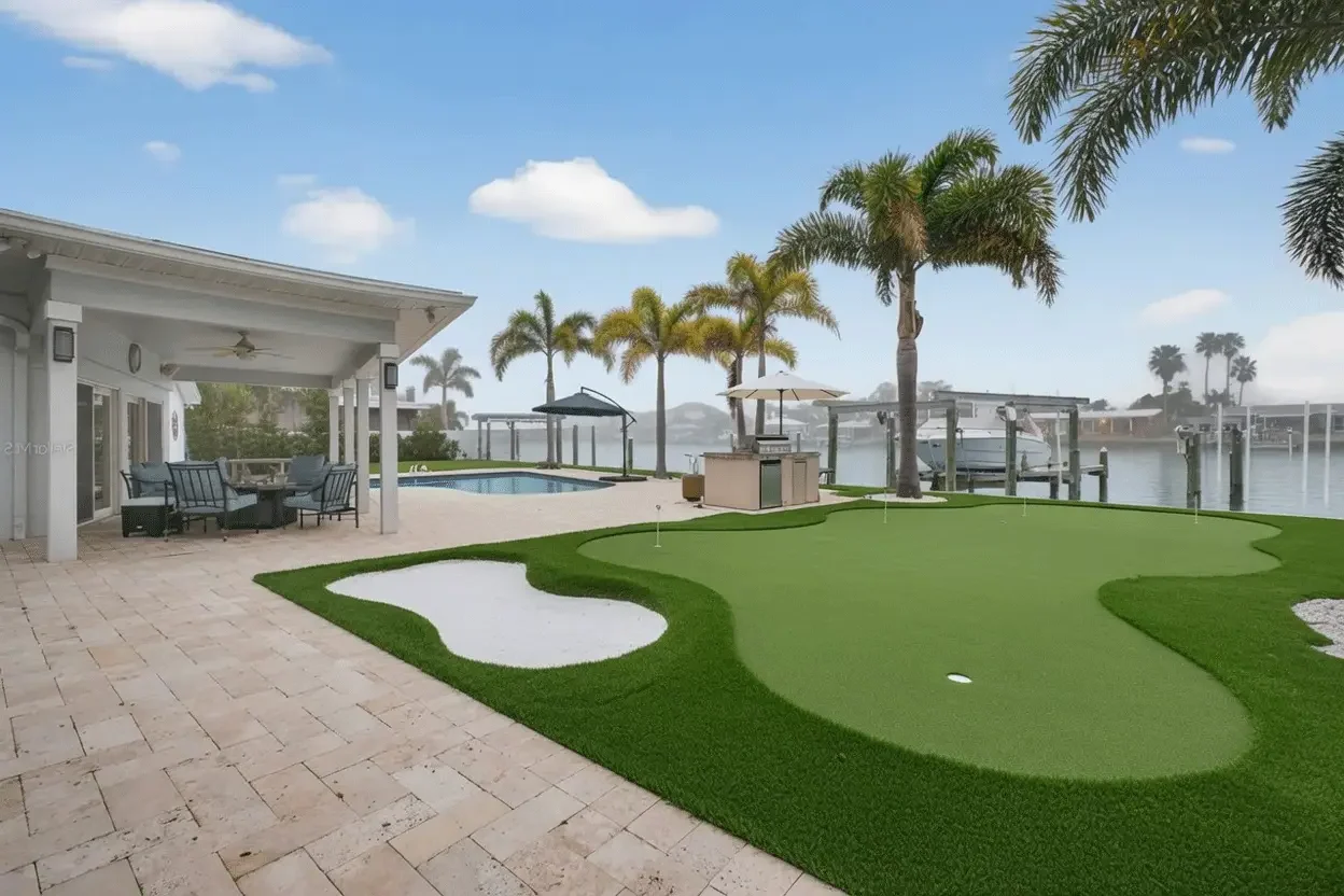 Clearwater Beach Putting Green and Sand Bunker Feature